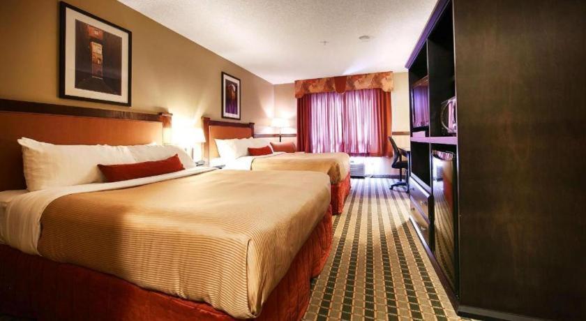 Best Western Diamond Inn Three Hills Bagian luar foto