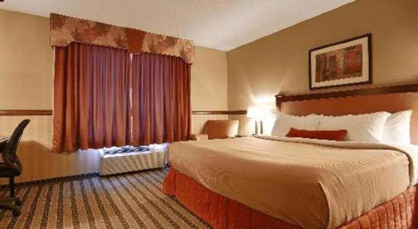 Best Western Diamond Inn Three Hills Bagian luar foto