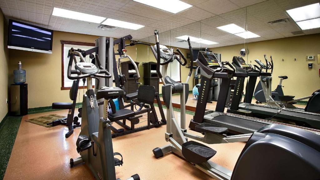 Best Western Diamond Inn Three Hills Bagian luar foto