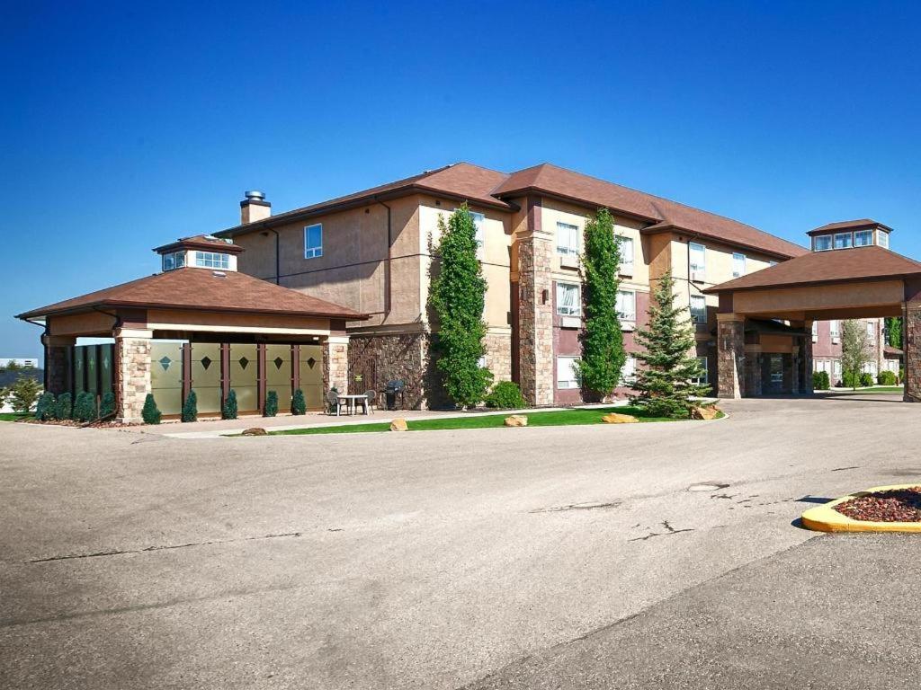 Best Western Diamond Inn Three Hills Bagian luar foto